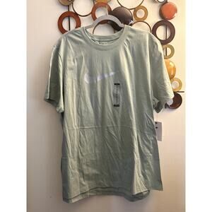 Nike Air Men’s Xl light green t shirt